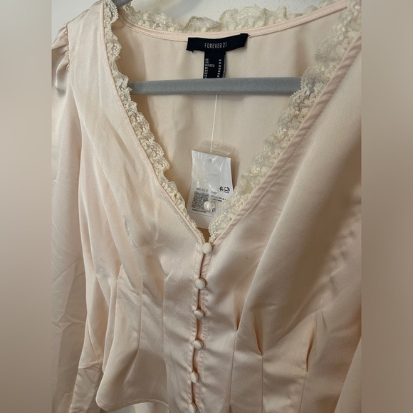 **SOLD** F21 Silky Blouse - Picture 3 of 4